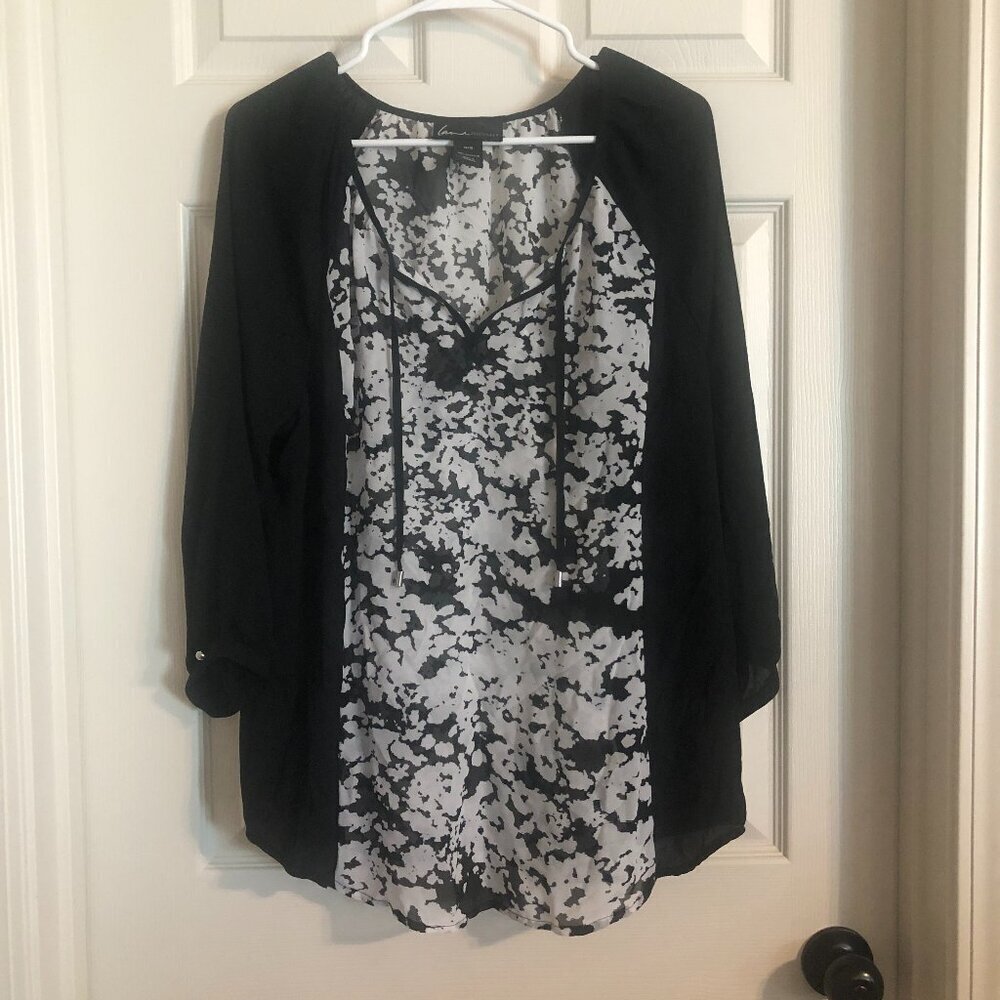 Lane Bryant black and white tie neck 3/4 sleeve blouse size 14/16